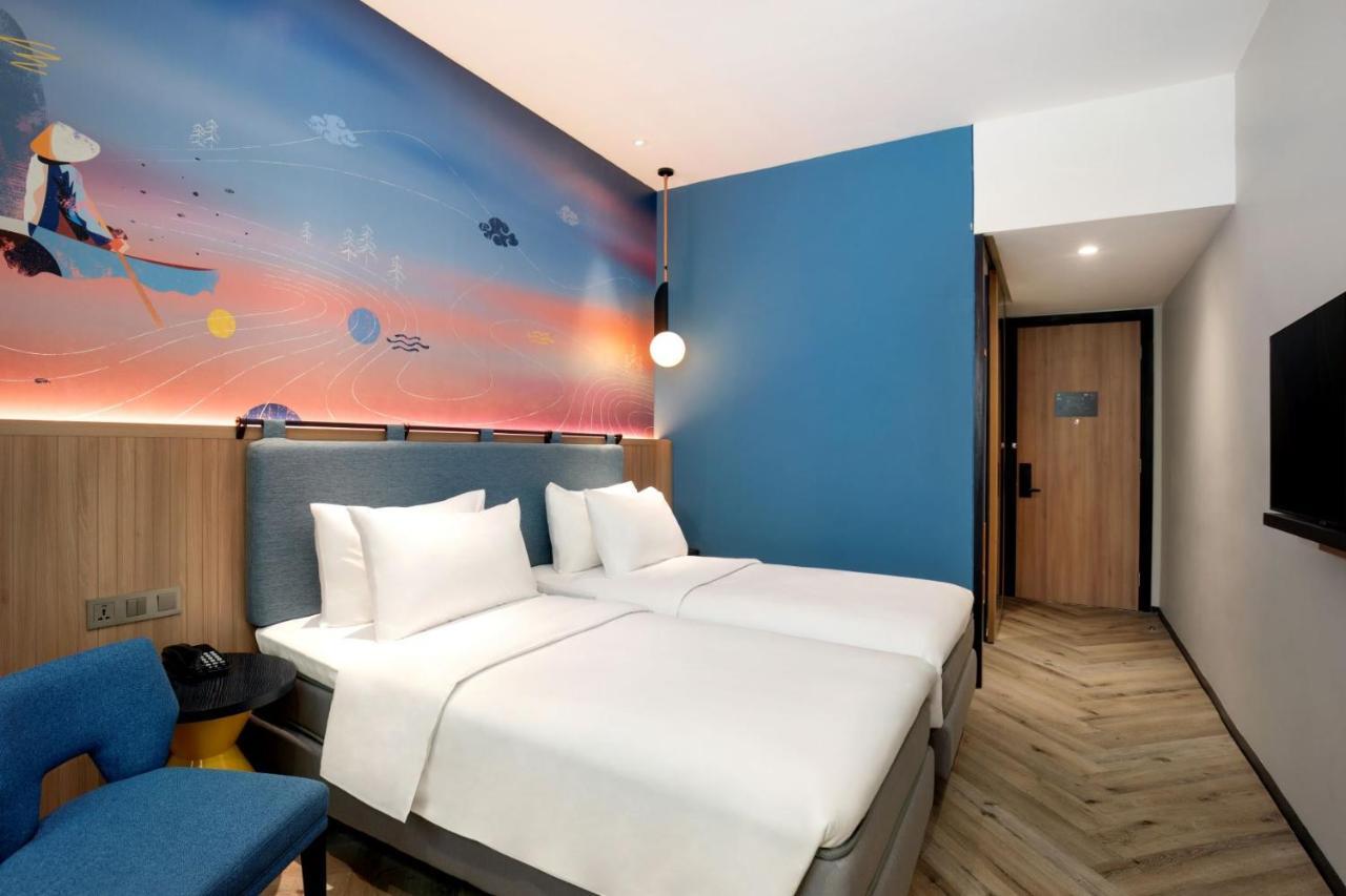 Отель Ibis Styles Semarang Simpang Lima Экстерьер фото