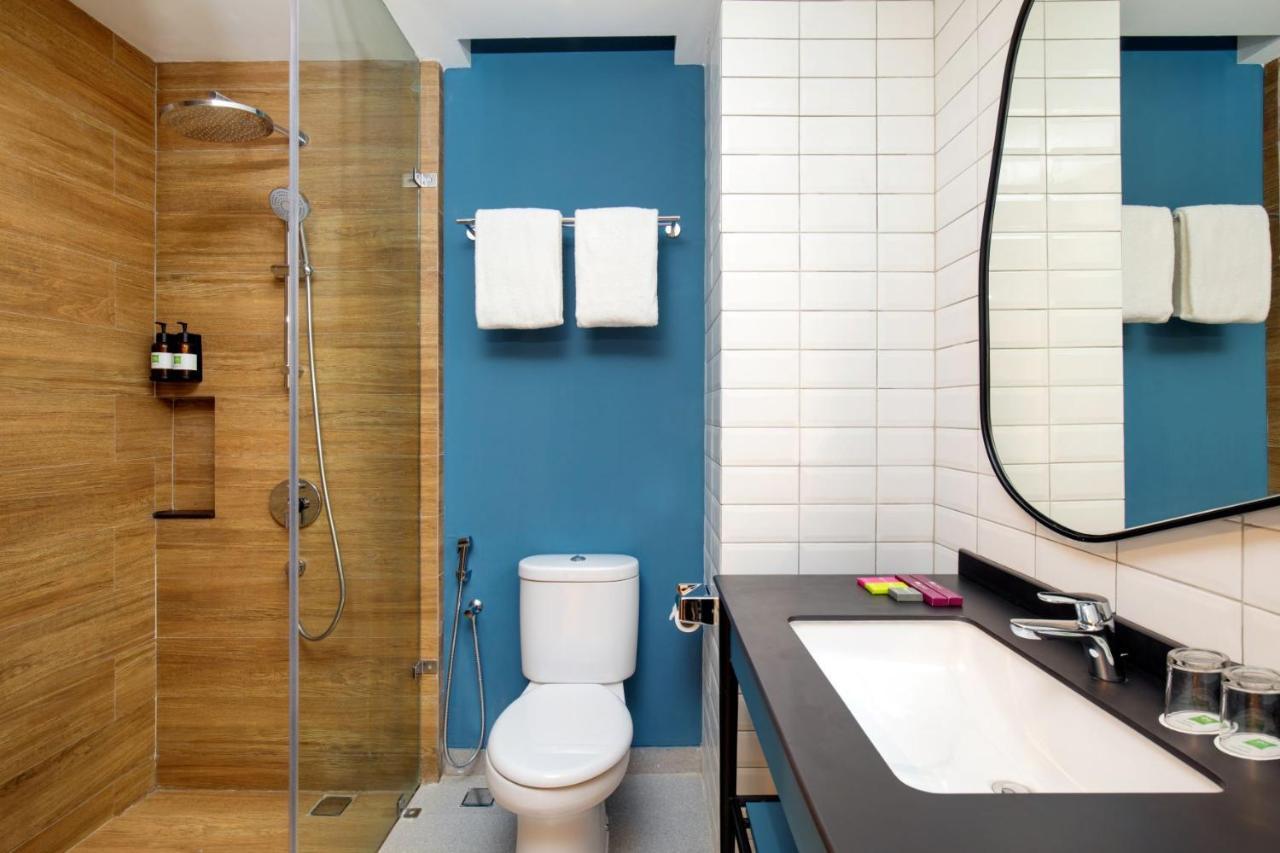 Отель Ibis Styles Semarang Simpang Lima Экстерьер фото