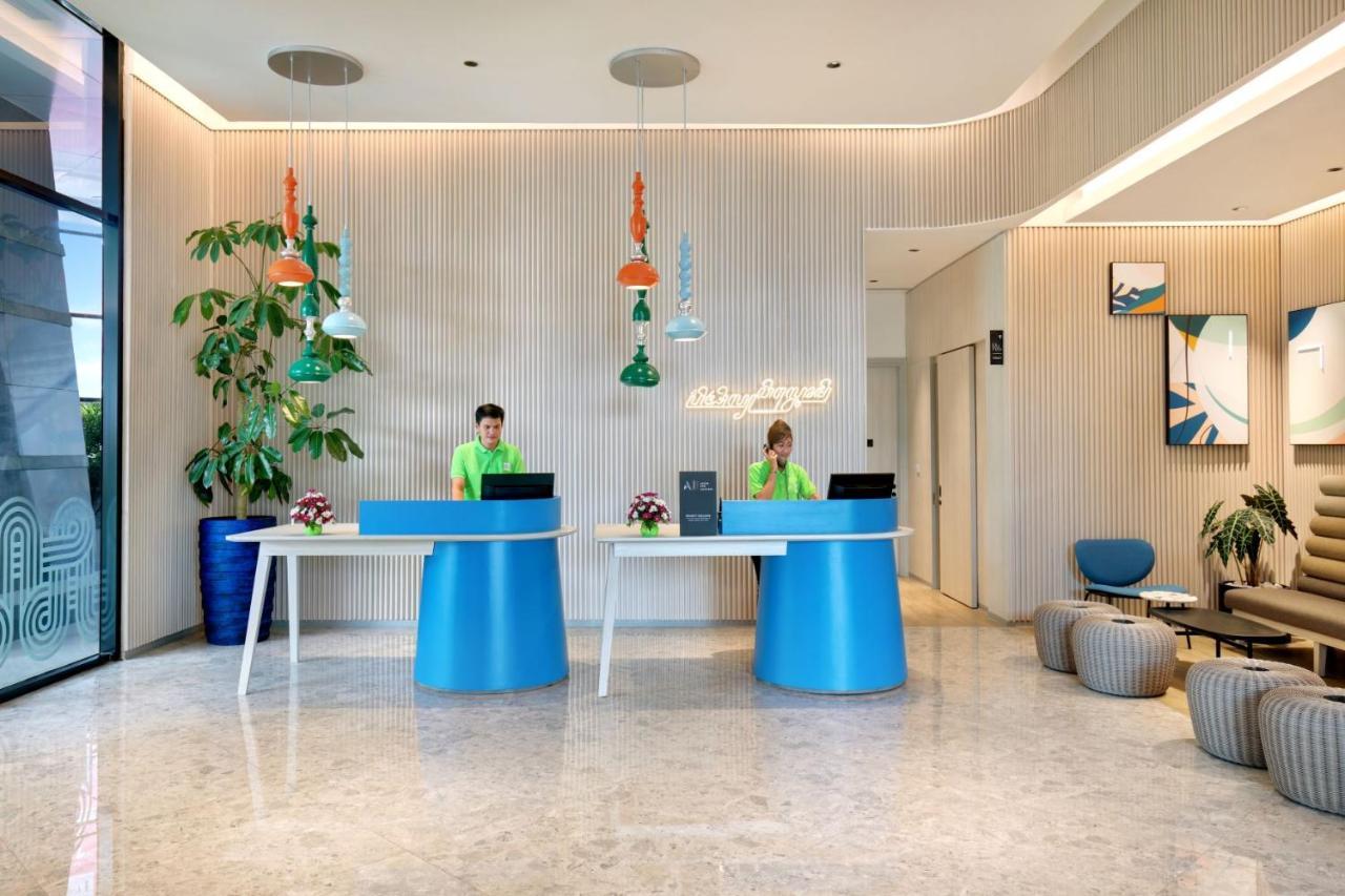 Отель Ibis Styles Semarang Simpang Lima Экстерьер фото