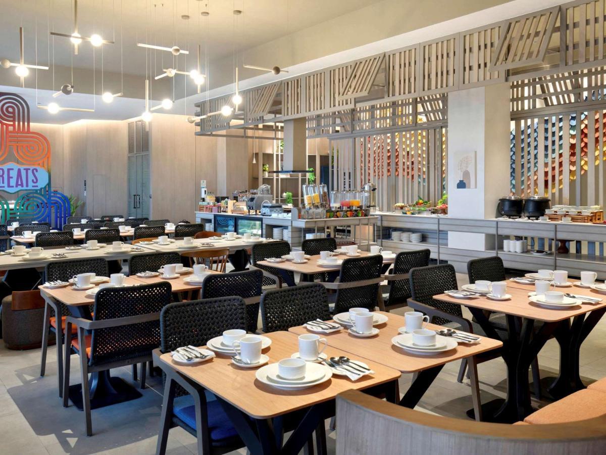 Отель Ibis Styles Semarang Simpang Lima Экстерьер фото